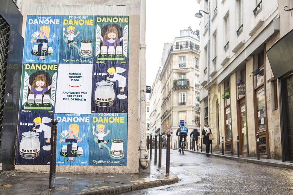 Neue Werbeplakate von Danone